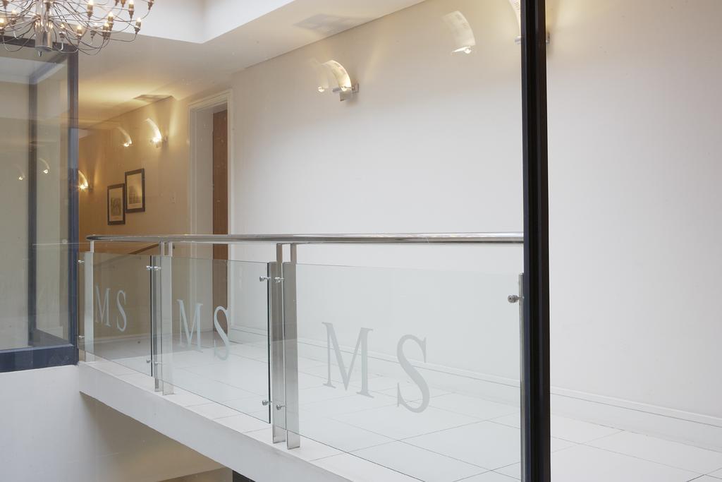 Marine Square Luxury Suites 赫曼努斯 外观 照片